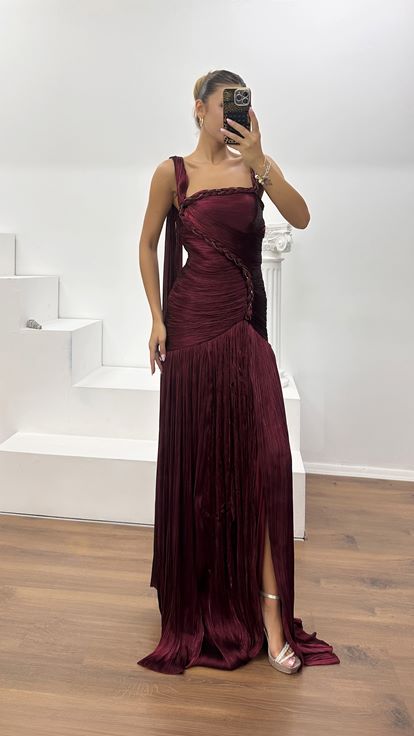 Burgundy Knit Detailed Pleated Evening Dress
