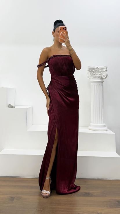 Bordeauxrot Satin-Abendkleid mit Geflochtenen Ärmeln