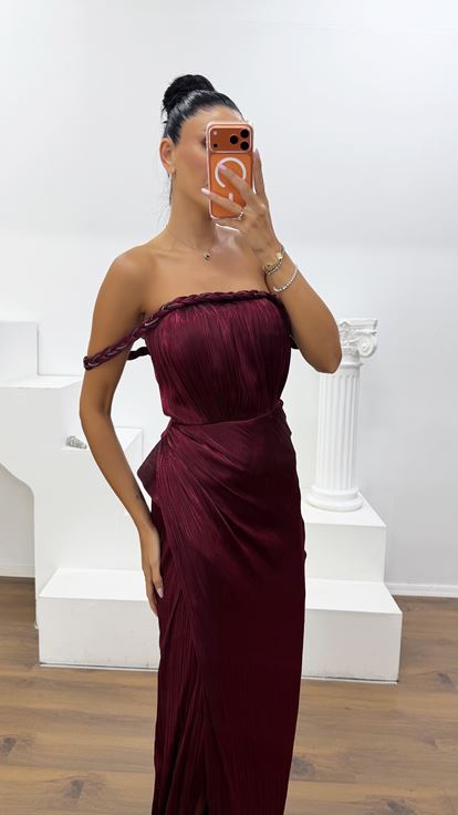 Bordeauxrot Satin-Abendkleid mit Geflochtenen Ärmeln