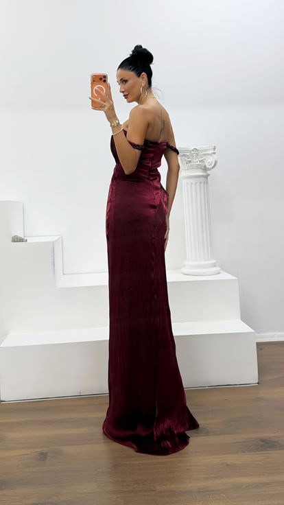 Bordeauxrot Satin-Abendkleid mit Geflochtenen Ärmeln