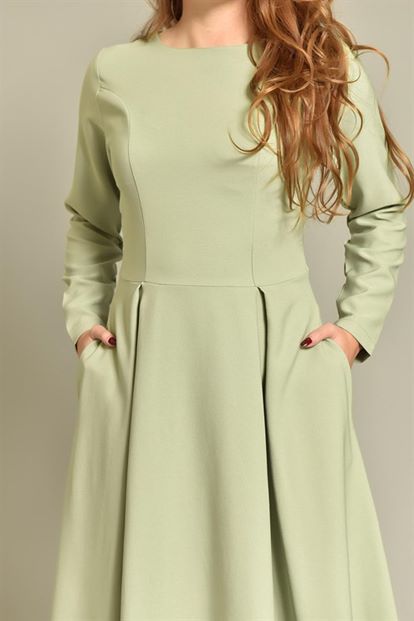 Yeşil Uzun Kollu Midi Boy Elbise