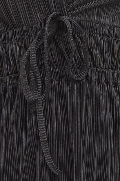 Siyah Belden Baglamali Elbise