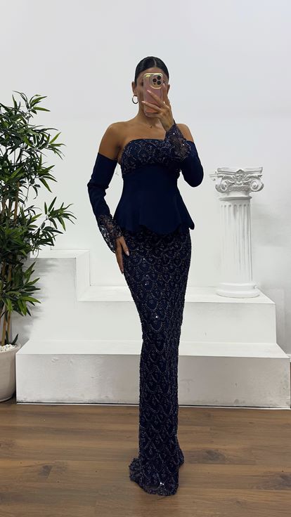 Lacivert Straplez İşlemeli Eldivenli Abiye Elbise