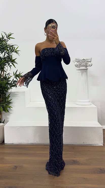 Lacivert Straplez İşlemeli Eldivenli Abiye Elbise