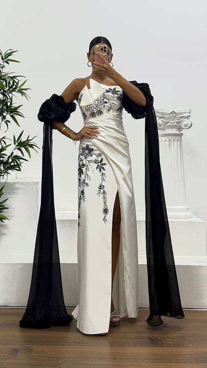 White Strapless Embroidered Detail Evening Dress