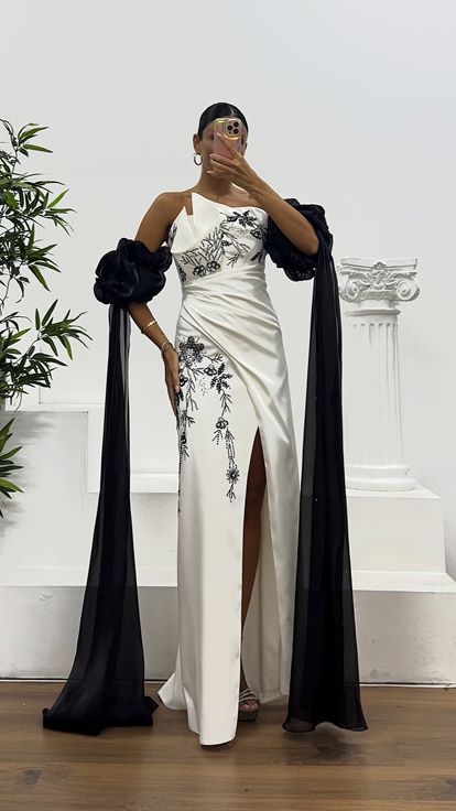 White Strapless Embroidered Detail Evening Dress
