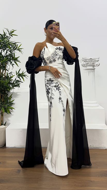 White Strapless Embroidered Detail Evening Dress