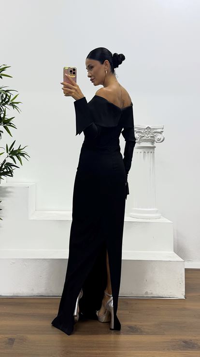 Robe de soirée bustier en satin noir avec gants