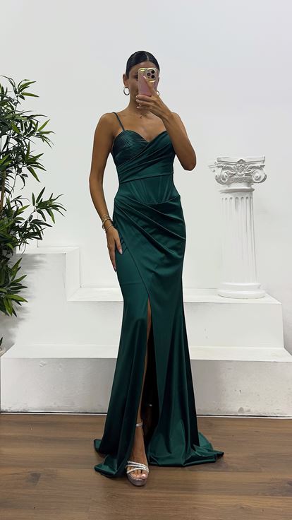 Zümrüt İp Askılı Sırt Bağlamalı Abiye Elbise