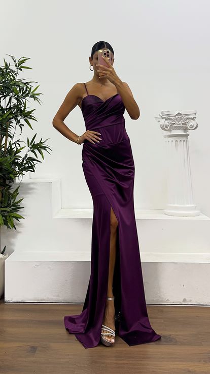 Vişne İp Askılı Sırt Bağlamalı Abiye Elbise