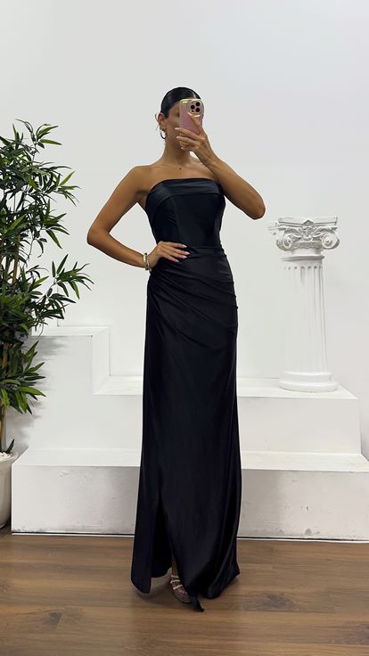 Siyah Straplez Saten Abiye Elbise