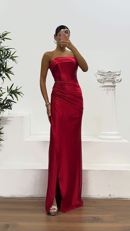 Kırmızı Straplez Saten Abiye Elbise