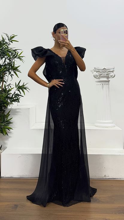 Siyah V Yaka Kolları Tül Abiye Elbise