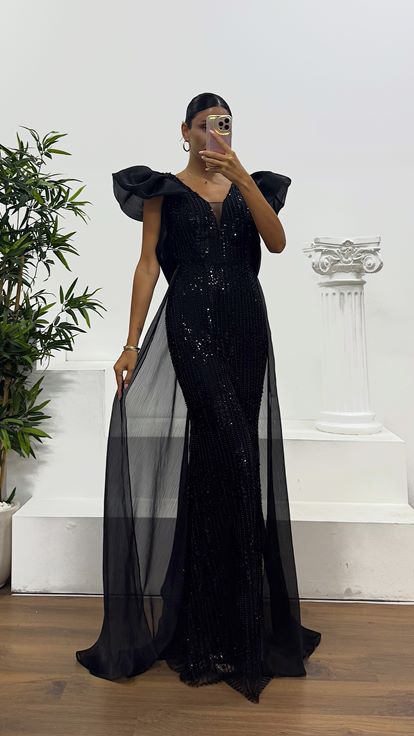 Siyah V Yaka Kolları Tül Abiye Elbise