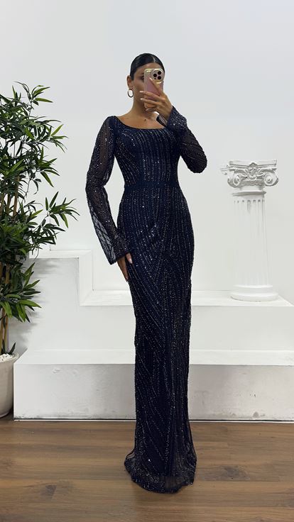 Kare Yaka İşlemeli Pelerin Detay Abiye Elbise