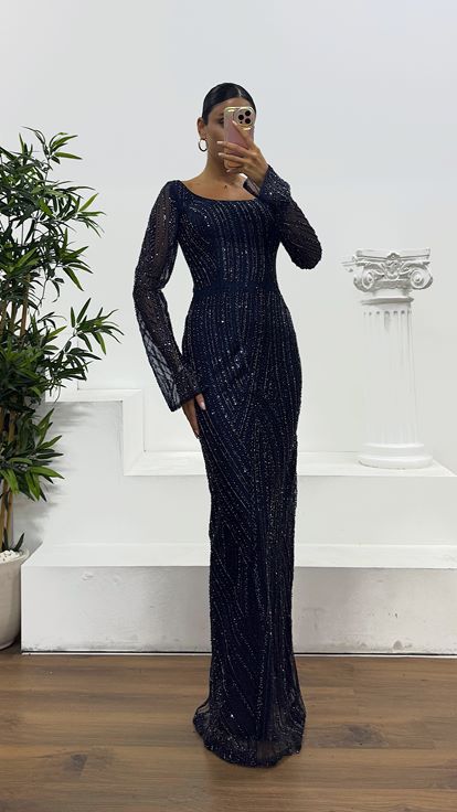 Kare Yaka İşlemeli Pelerin Detay Abiye Elbise