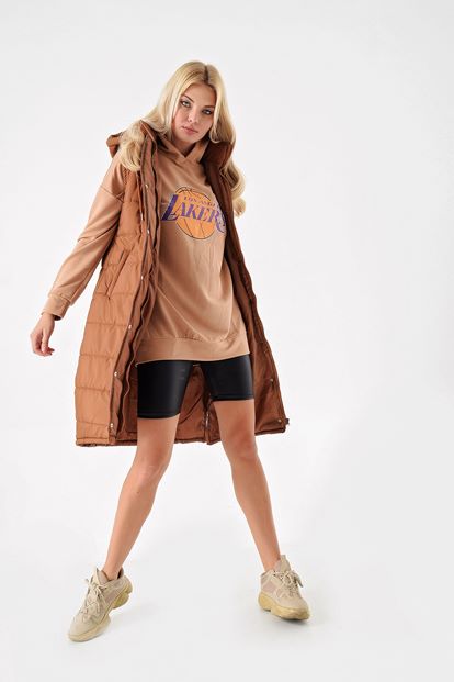 Kahverengi Kapüsonlu Sisme Yelek