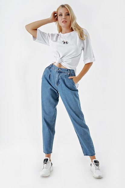 Blue mom jean pants