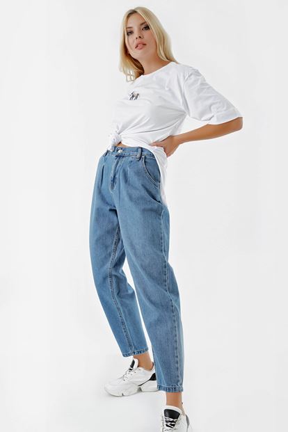 Blue mom jean pants