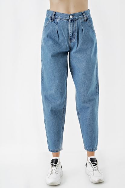 Blue mom jean pants
