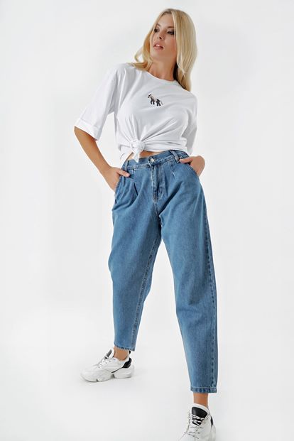 Blue mom jean pants