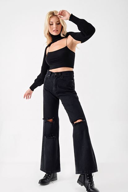 Black long sleeve crop knitwear sweater
