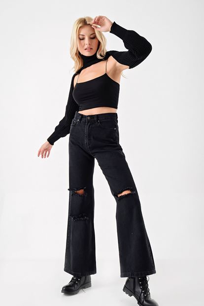 Black long sleeve crop knitwear sweater