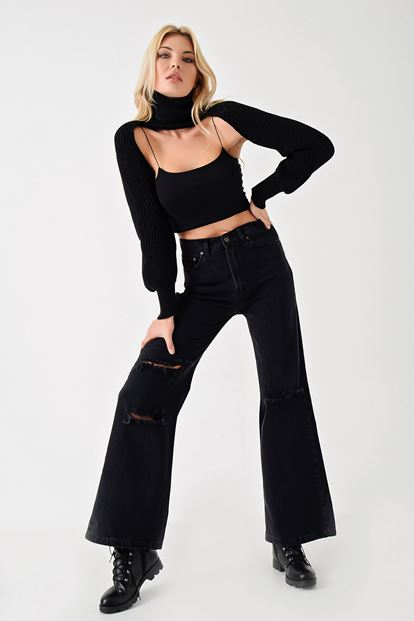 Black long sleeve crop knitwear sweater